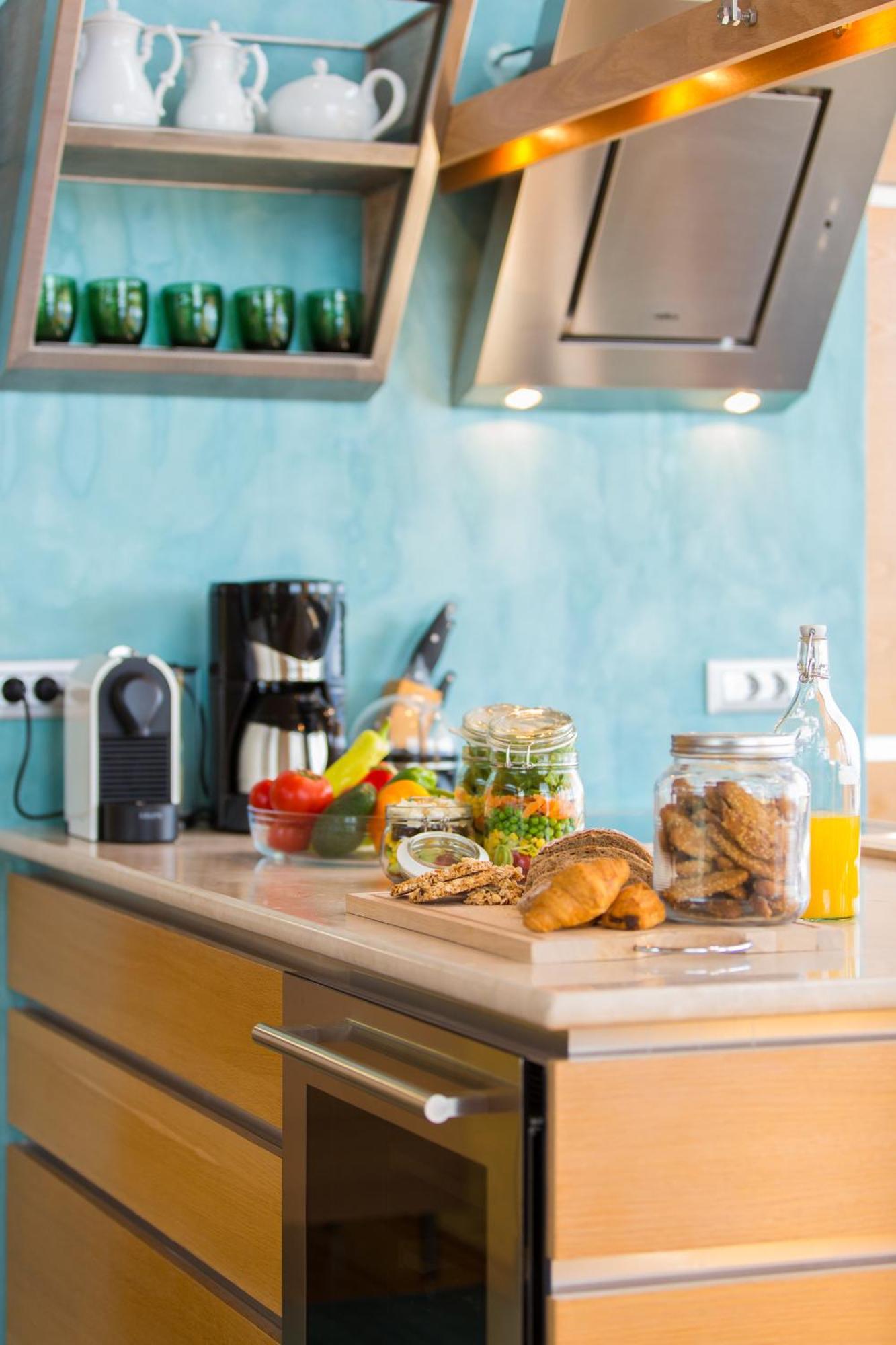Beachfront Ravdoucha Epavlis Eleni Villa - Pool, Hot Tub, Gym, Sauna, Private Parking, Wifi 하니아 외부 사진