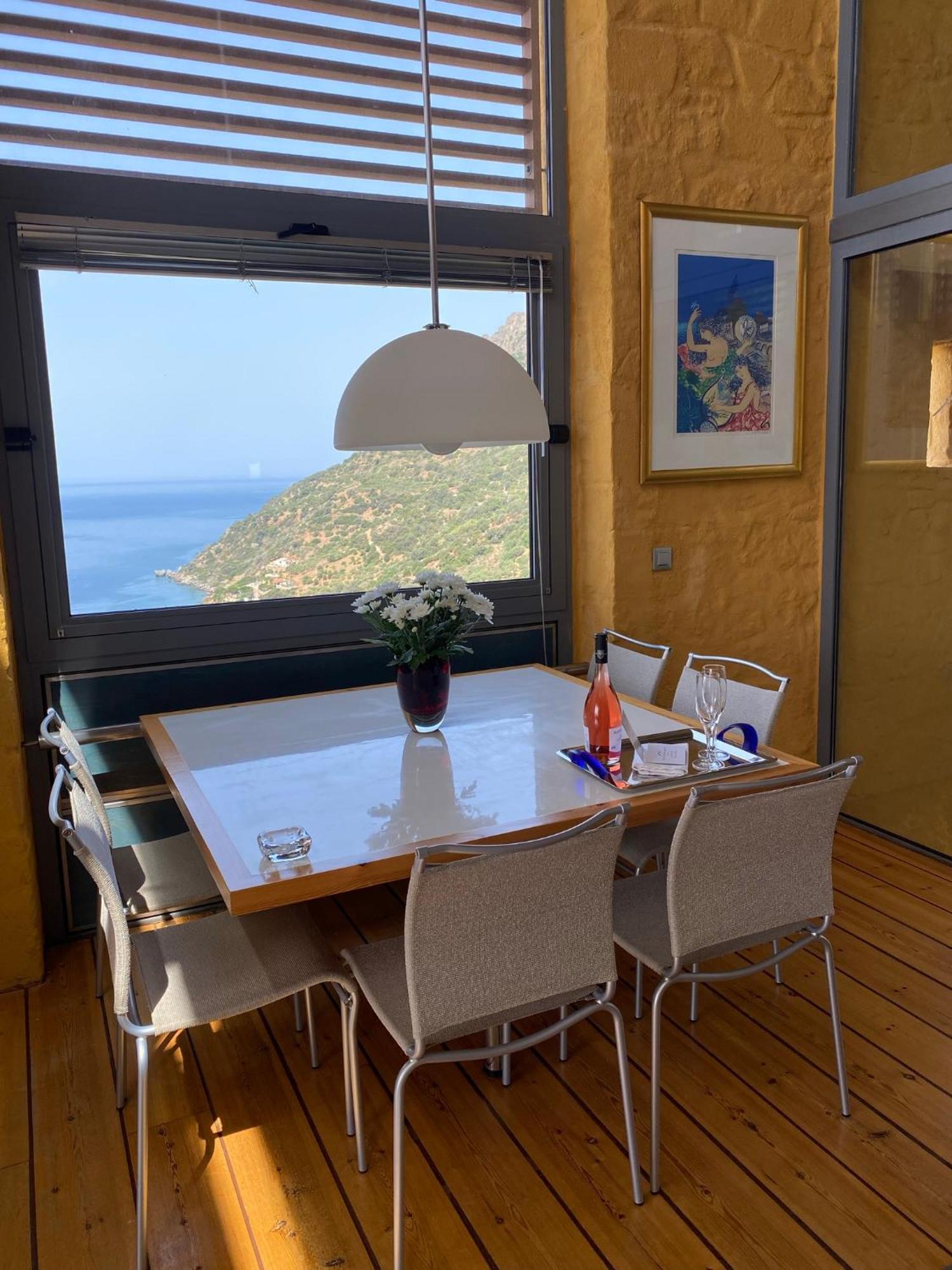 Beachfront Ravdoucha Epavlis Eleni Villa - Pool, Hot Tub, Gym, Sauna, Private Parking, Wifi 하니아 외부 사진