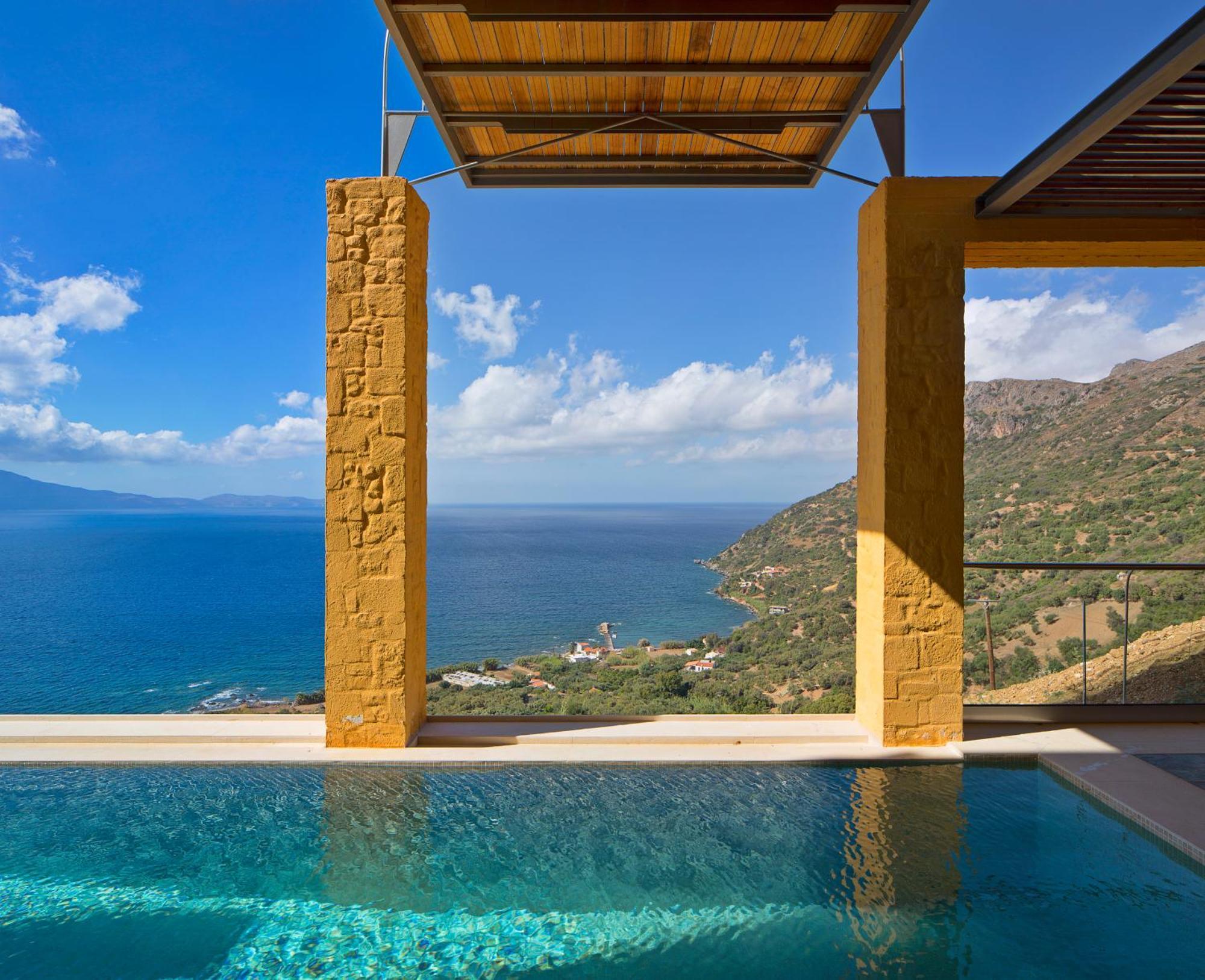 Beachfront Ravdoucha Epavlis Eleni Villa - Pool, Hot Tub, Gym, Sauna, Private Parking, Wifi 하니아 외부 사진