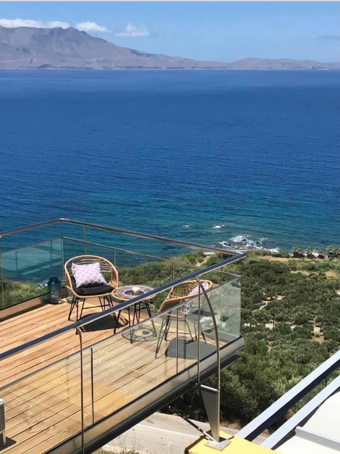 Beachfront Ravdoucha Epavlis Eleni Villa - Pool, Hot Tub, Gym, Sauna, Private Parking, Wifi 하니아 외부 사진