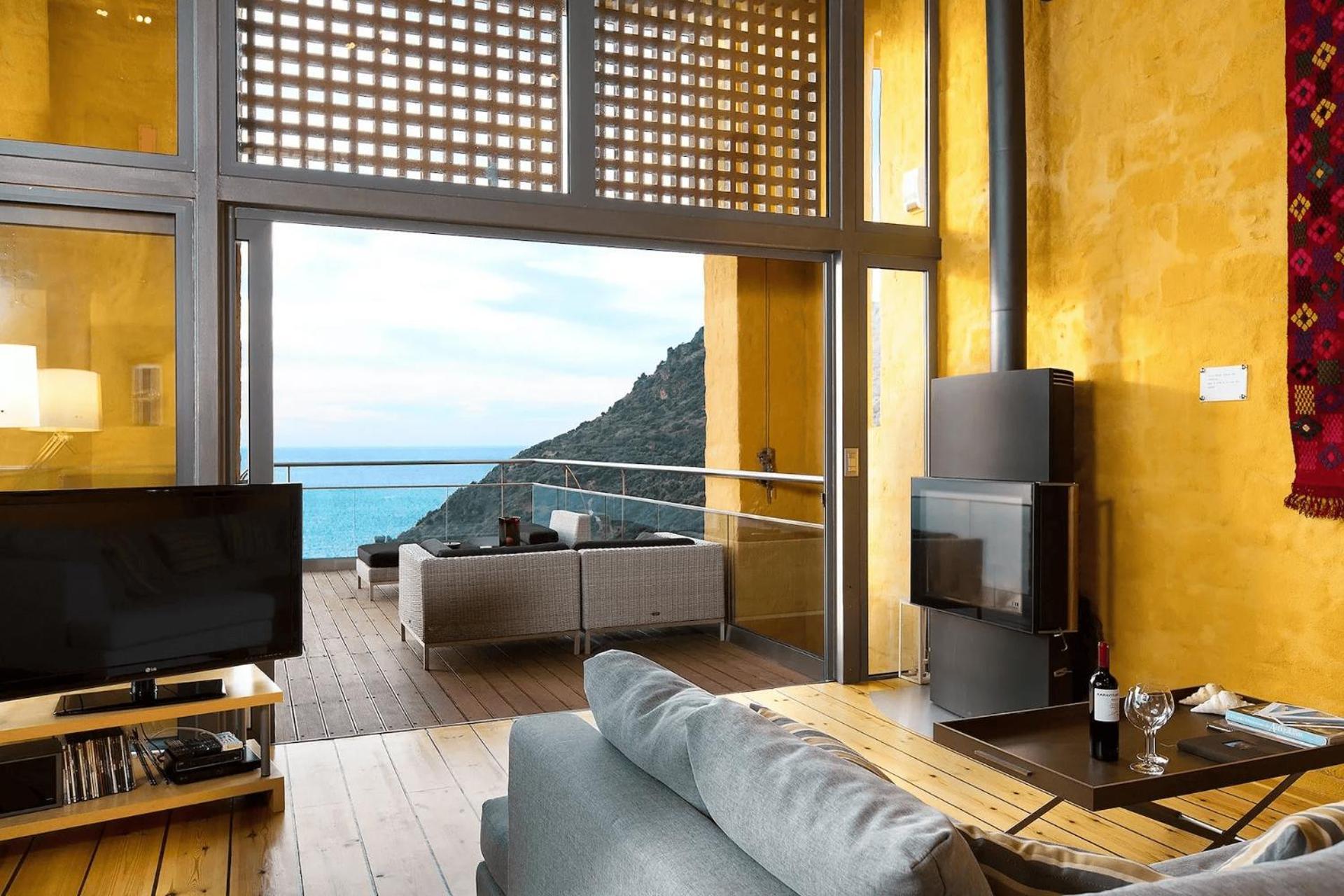 Beachfront Ravdoucha Epavlis Eleni Villa - Pool, Hot Tub, Gym, Sauna, Private Parking, Wifi 하니아 외부 사진